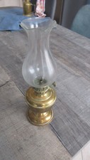 Lampe à pétrole type pigeon