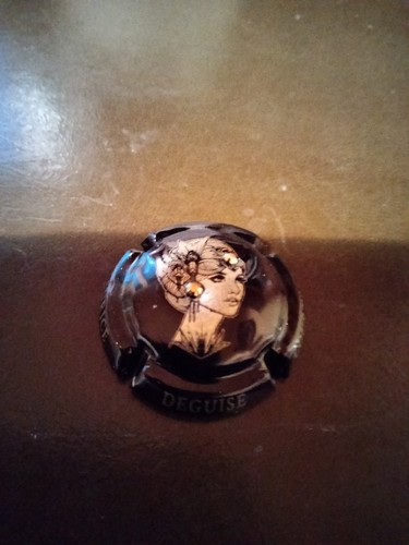 Capsule deguise 200 - ,