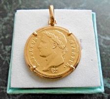 Pendentif  en or 18K  20