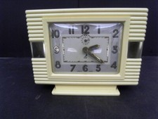 PENDULE MECANIQUE JAZ A POSER -1950 AVEC SONNERIE -PLASTIQUE BEIGE -BON ETAT - F