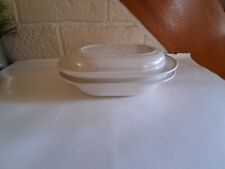 tupperware cocotte base 1,5l  +je donne avec le couvercle abimé sur un bord