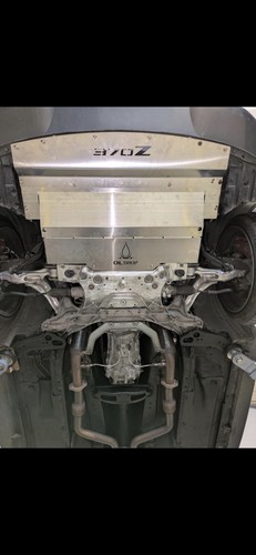 Plaques sous moteur - , en