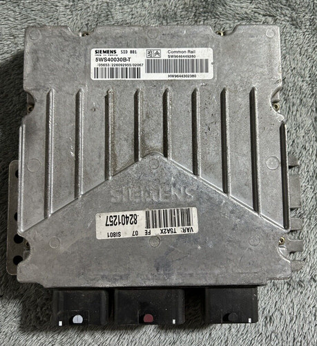 Calculateur moteur peugeot - calculateur,