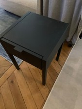 paire de tables de chevet en métal noir