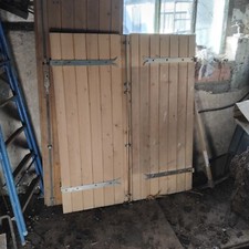 je souhaite vendre 1 volet double battant en bois pour fenêtre H140 L120