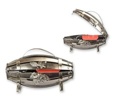 Un porte-bouteilles en étain