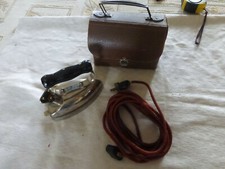 petit fer a repasser de voyage