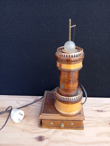 Ancienne lampe phare avec - ancienne,