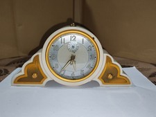 ancien réveil En bakélite