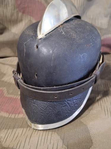 Casque pompier similaire - de,