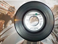 JOHNNY HALLYDAY VINYL SP 2 titres : true to you- la guitare fait mal