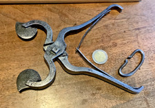 outils anciens,old tools,vieux outils,belle pince coupe sucre du XVIIII éme...