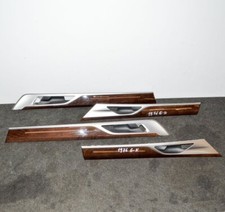 Ensemble de garnitures en bois