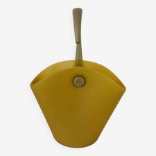 Seau à champagne par Ron Arad