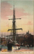CPA AK Marseille - Voiliers dans le Port SHIPS (1207066)