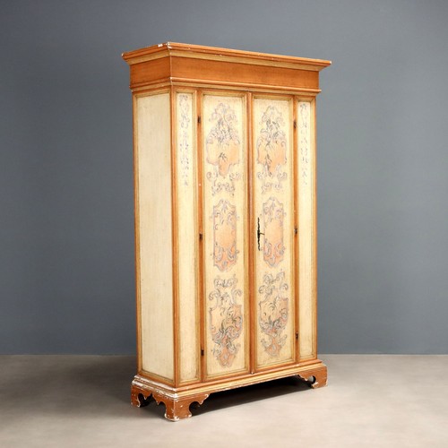 Armoire ancienne style baroque - ancienne,