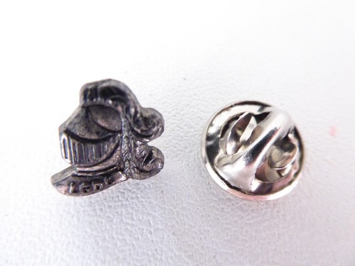Pin pins badge - pin's,