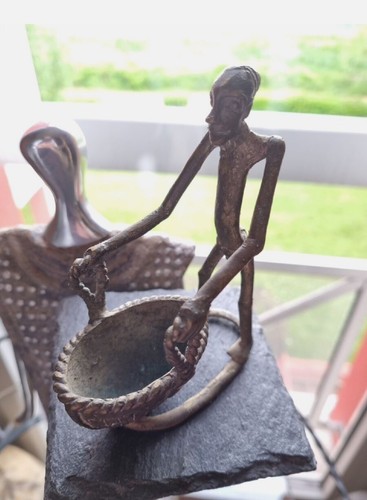 Jolie statuette africaine - statuette,