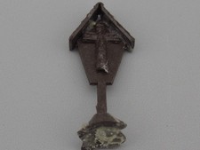 Croix de chemin avec toiture - H0