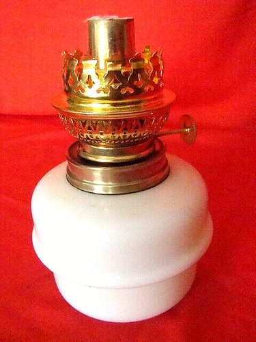 Lampe pétrole opaline - lampe,
