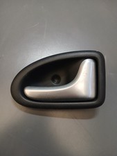 Renault Clio 2 / Poignée