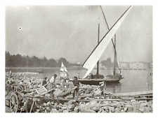 France, port, chargement de bateaux à la brouette Vintage silver print Tirage 