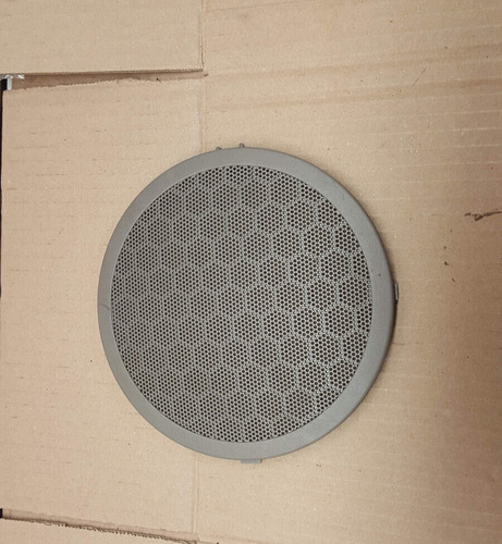 Grille cache enceinte - cache, haut