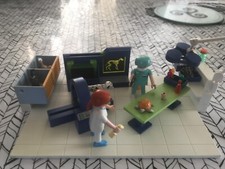 PLAYMOBIL 4346  salle d'opération de la clinique vétérinaire city life animaux