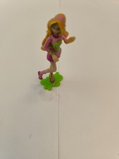 Figurine Flora Winx Club Love & Pet Kinder 2010 Ferrero