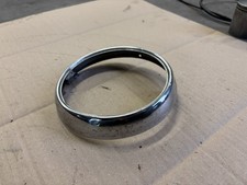 Cerclage de phare pour