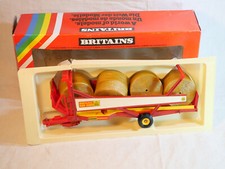 Britains 1:32ème matériel agricole 9534 KRONE BENAC RBR 3000 - ref SCN25BRI001