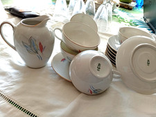 service à café porcelaine; dorure , décorde feuille . SCHONWALD. Année 1961