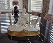 Sculpture - Biscuit - Groupe avec Puttis et bouc de la fin du 19ème siècle