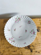 Plat rond creux en porcelaine