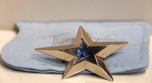 Broche étoile thierry mugler - broche,