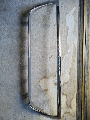 Enjoliveur grille calandre - enjoliveur,