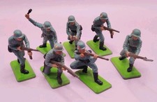LOT BRITAINS LTD DEETAIL 71:  WW2 Soldats Allemands German Soldier Lot 9