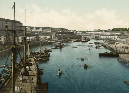 Brest port militaire pris - brest.,