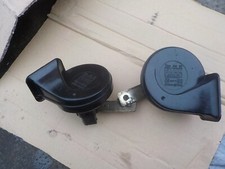 avertisseur sonore ou klaxon bmw e36 (2 pîeces )