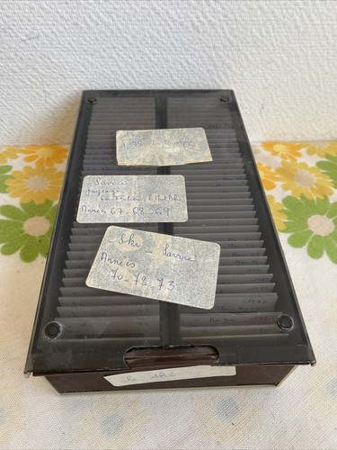 Ancienne boîte - ancienne, 75
