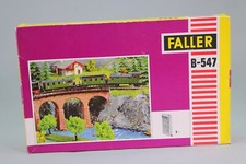 ZX066 Faller Train Maquette