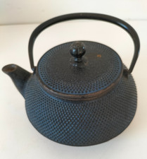 Théière japonaise en fonte