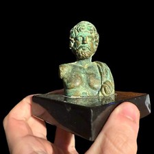 Bronze Ancien Dans Le Goût De L’antique & Buste D’homme Vêtu D’un Drappé 