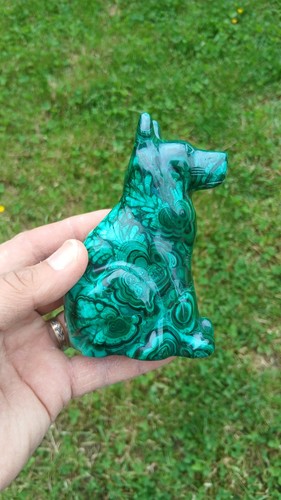 Malachite forme chien pierre - malachite,