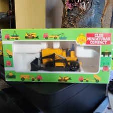 Bulldozer JOAL au 1 /43 référence 210 de la collection club miniature compact