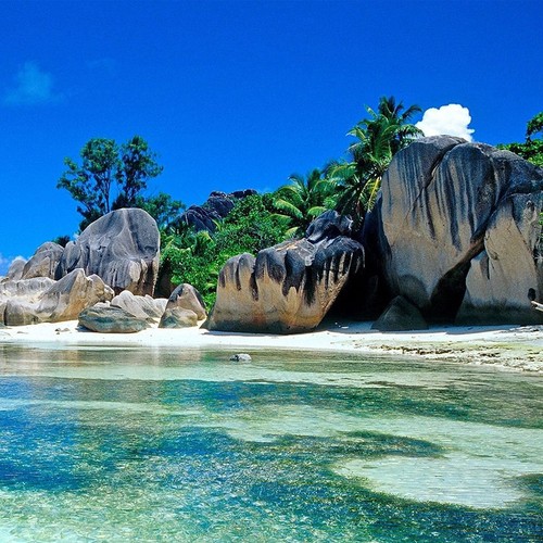 Letterbox islands tahiti - letterbox,