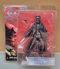 MEZCO TOYZ HELLBOY 1.5 OFFICER