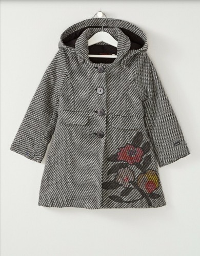 Très beau manteau marqué