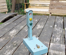 FEU TRICOLORE CIJ EN TÔLE années 50 échelle O état d'usage correct.