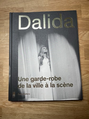 Dalida une garde robe - dalida, —